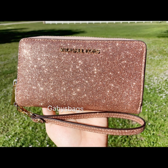 Gaby’sBags- Michael Kors rose gold wallet - Picture 5 of 8